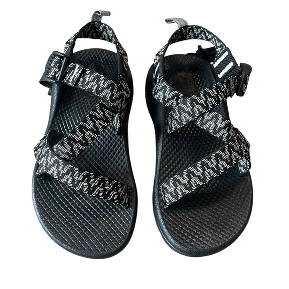 Chaco Z1 Sandals Tune Black White Pattern Big Kids Size 2 - Picture 2 of 8